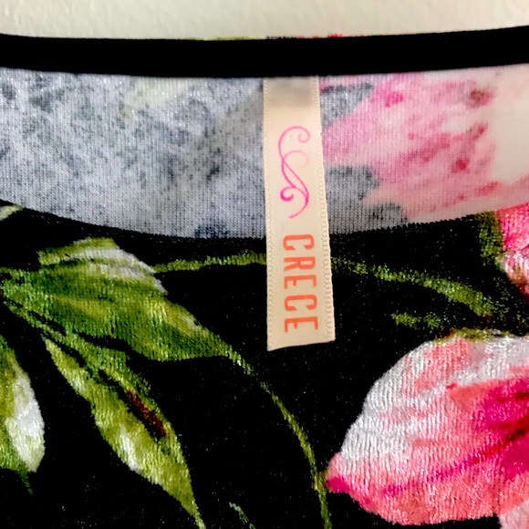 Floral Bodycon Dress with Ruffle Sleeve ๐บ - Picture 2 of 5